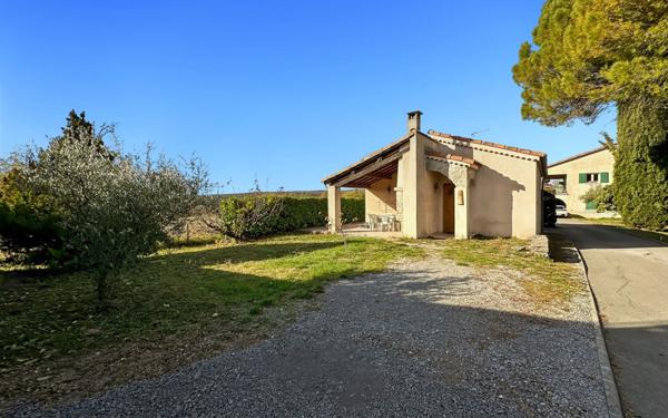 Maison à louer    3 pièces •  Vogüé