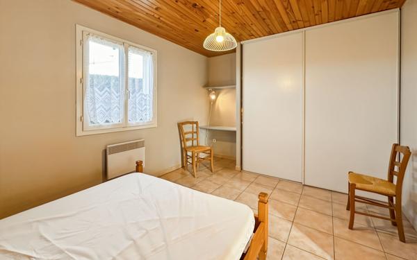 Maison à louer    3 pièces •  Vogüé