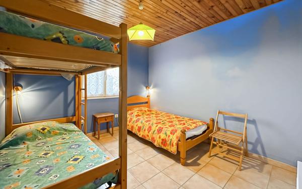 Maison à louer    3 pièces •  Vogüé