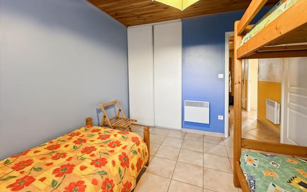 Maison à louer    3 pièces •  Vogüé