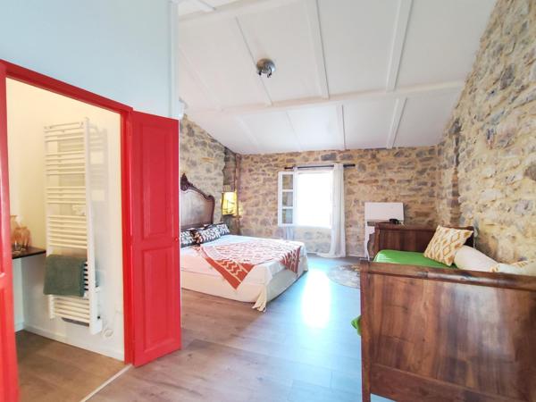 Gîte au coeur de chandolas avec possibilité d'exploitation commerciale immediate