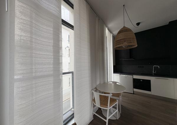Bel appartement T2 de 47 m² avec balcon, parking et cellier dans une résidence de standing de 2019