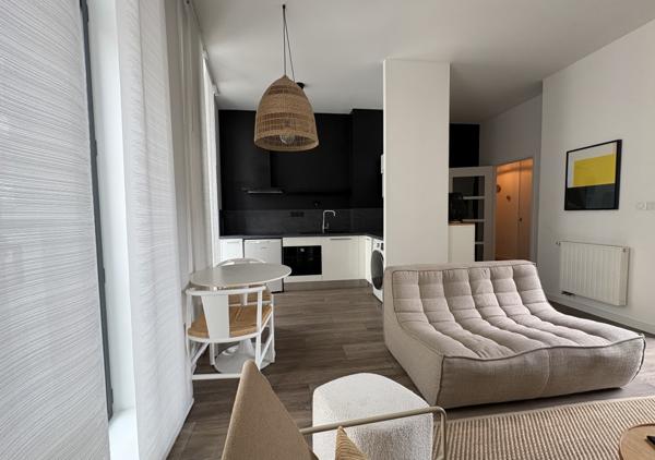 Bel appartement T2 de 47 m² avec balcon, parking et cellier dans une résidence de standing de 2019
