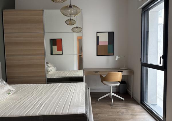 Bel appartement T2 de 47 m² avec balcon, parking et cellier dans une résidence de standing de 2019