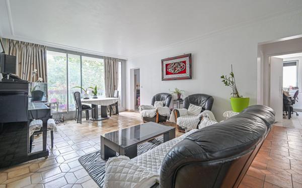 Appartement à vendre    4 pièces • 82,44 m2 Paris 19