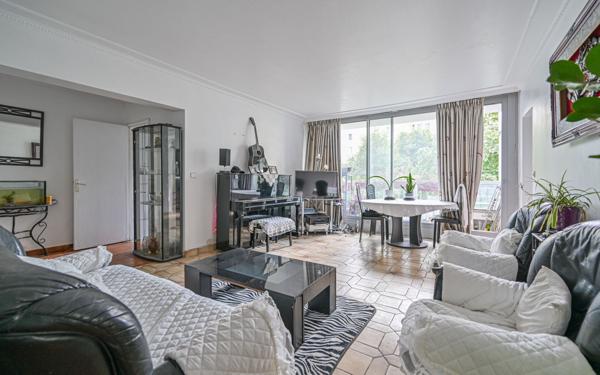 Appartement à vendre    4 pièces • 82,44 m2 Paris 19