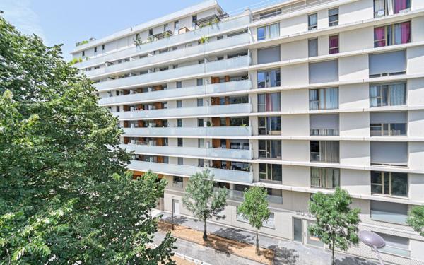 Appartement à vendre    4 pièces • 82,44 m2 Paris 19