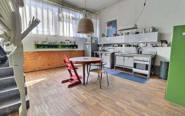 Appartement à vendre    4 pièces • 131 m2 Paris 19