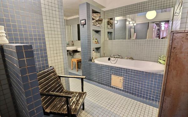 Appartement à vendre    4 pièces • 131 m2 Paris 19