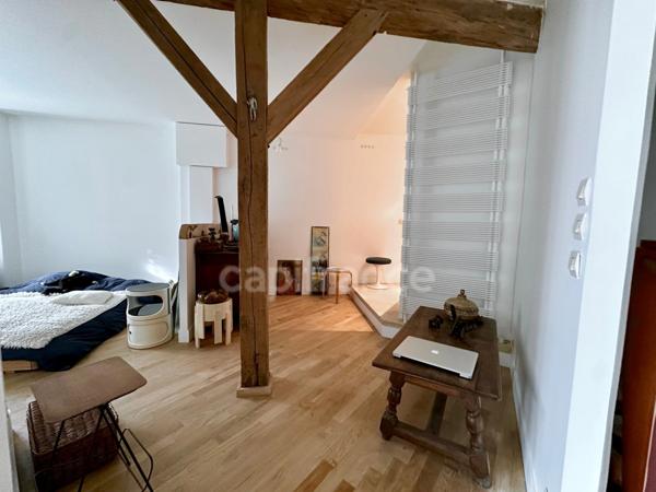 Paris XIème - Quartier Popincourt - Impasse privée - Appartement/Maison esprit loft 98m2