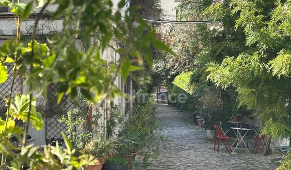 Paris XIème - Quartier Popincourt - Impasse privée - Appartement/Maison esprit loft 98m2