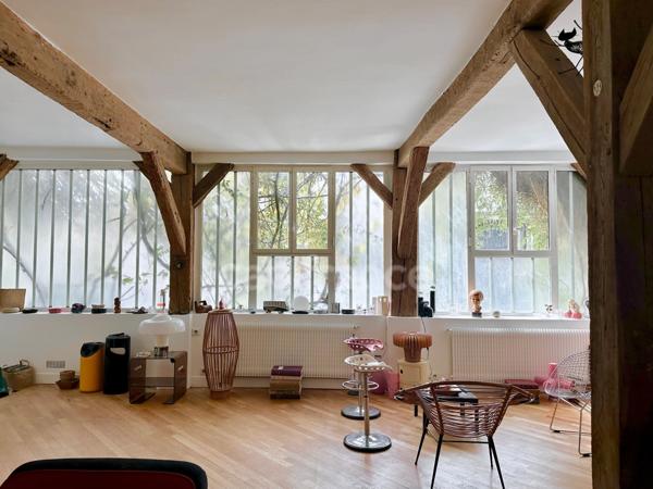 Paris XIème - Quartier Popincourt - Impasse privée - Appartement/Maison esprit loft 98m2