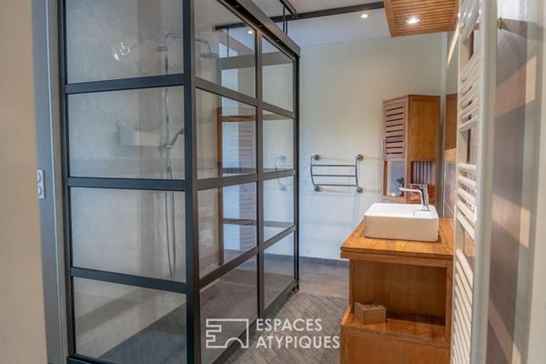Longère avec 4 chambres et sa piscine
