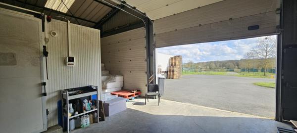 À vendre - Locaux d'activités/entrepôts 259 m² situé à Souvigné (37330)