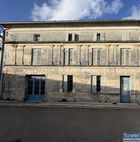 Maison de caractère en plein centre de Meursac – 307 m² habitables – Gros potentiel à finir de rénover