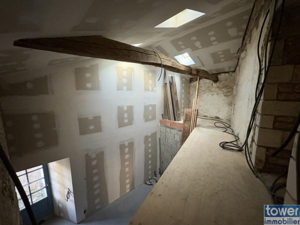 Maison de caractère en plein centre de Meursac – 307 m² habitables – Gros potentiel à finir de rénover