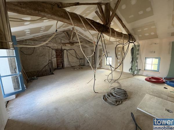 Maison de caractère en plein centre de Meursac – 307 m² habitables – Gros potentiel à finir de rénover