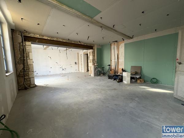 Maison de caractère en plein centre de Meursac – 307 m² habitables – Gros potentiel à finir de rénover