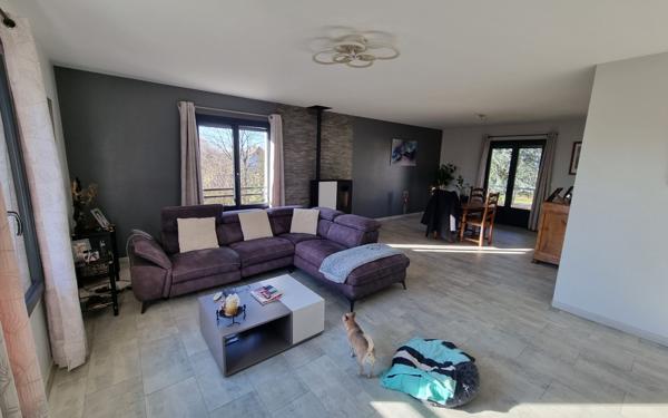 Maison à vendre    4 pièces • 153 m2 Saint-Yrieix-la-Perche