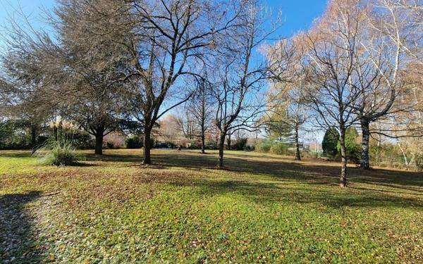 Maison à vendre    4 pièces • 153 m2 Saint-Yrieix-la-Perche