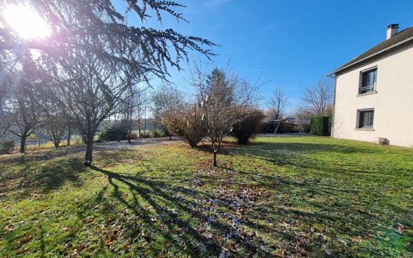 Maison à vendre    4 pièces • 153 m2 Saint-Yrieix-la-Perche