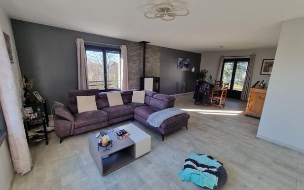 Maison à vendre    4 pièces • 153 m2 Saint-Yrieix-la-Perche