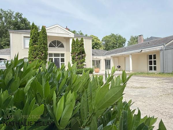 Ardon, proche Orléans, golf de Limere, à vendre Maison d'architecte, avec jardin et piscine