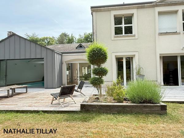 Ardon, proche Orléans, golf de Limere, à vendre Maison d'architecte, avec jardin et piscine