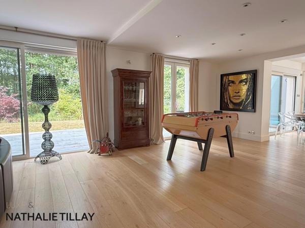 Ardon, proche Orléans, golf de Limere, à vendre Maison d'architecte, avec jardin et piscine