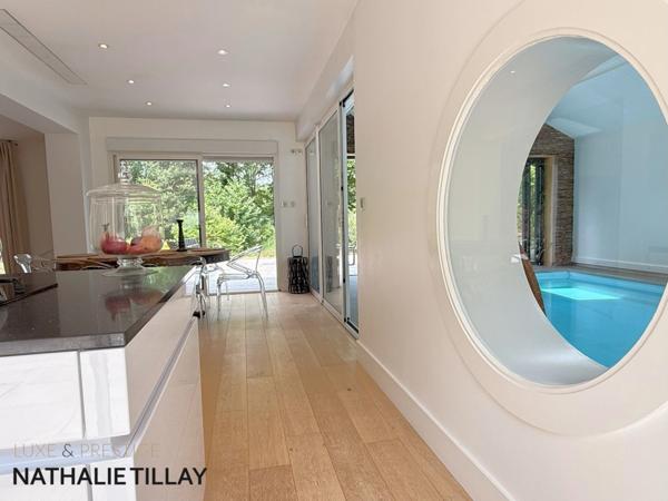 Ardon, proche Orléans, golf de Limere, à vendre Maison d'architecte, avec jardin et piscine