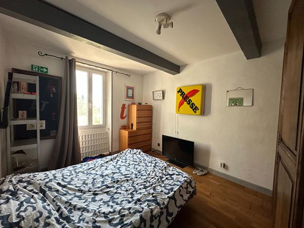 Maison de charme à vendre à La Moutonne - Un havre de paix t5 3 chambres jardin