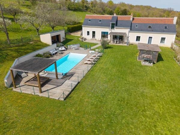 À vendre - Maison ancienne, 9 pièces située à Saint-Cyr-sur-Loire (37540)