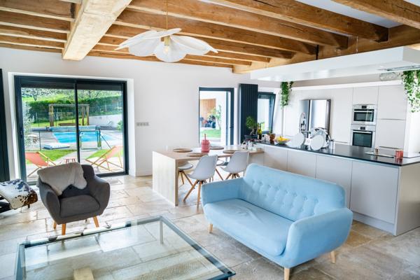 À vendre - Maison ancienne, 9 pièces située à Saint-Cyr-sur-Loire (37540)