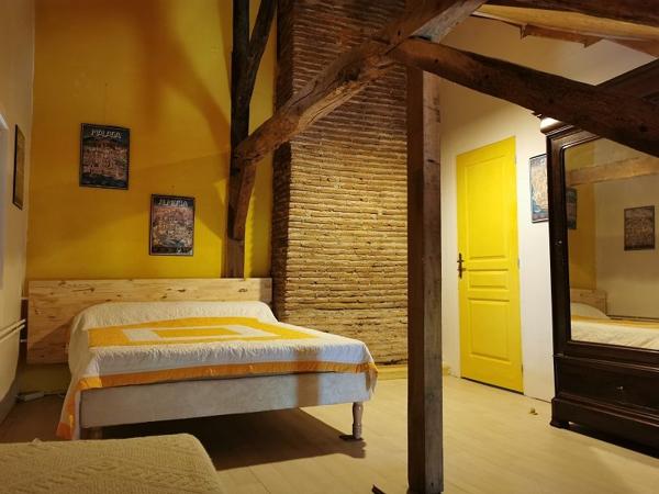 À vendre - Maison bourgeoise, 12 pièces située à Castelnau-Rivière-Basse (65700)