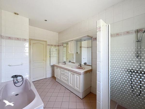 Maison à vendre 213 000 € Tonneins 5 p 135 m² DPE D