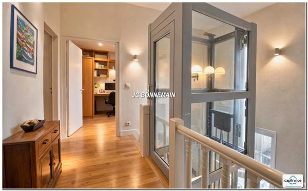 Maison d'Architecte à vendre ROYAN (17) Centre Ville - 200 m² Hab - 7 Pièces - 5 Chambres - Garage - Jardin