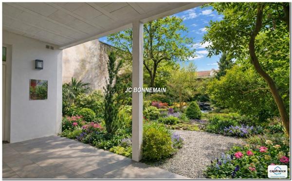 Maison d'Architecte à vendre ROYAN (17) Centre Ville - 200 m² Hab - 7 Pièces - 5 Chambres - Garage - Jardin