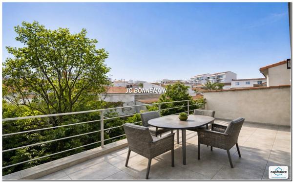 Maison d'Architecte à vendre ROYAN (17) Centre Ville - 200 m² Hab - 7 Pièces - 5 Chambres - Garage - Jardin