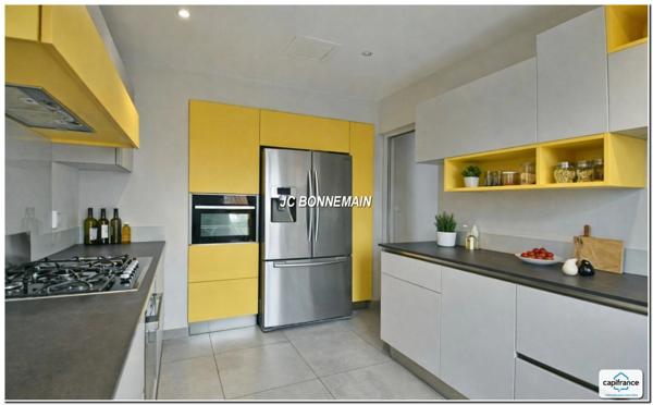 Maison d'Architecte à vendre ROYAN (17) Centre Ville - 200 m² Hab - 7 Pièces - 5 Chambres - Garage - Jardin