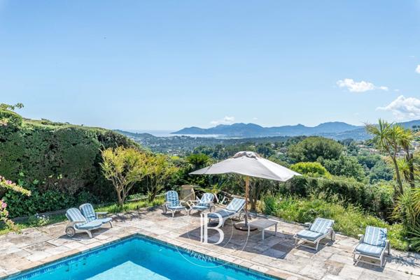 Mougins, Villa 4 Chambres -  225 m² à vendre