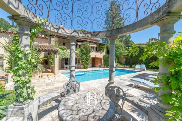 Mougins, Villa 4 Chambres -  225 m² à vendre