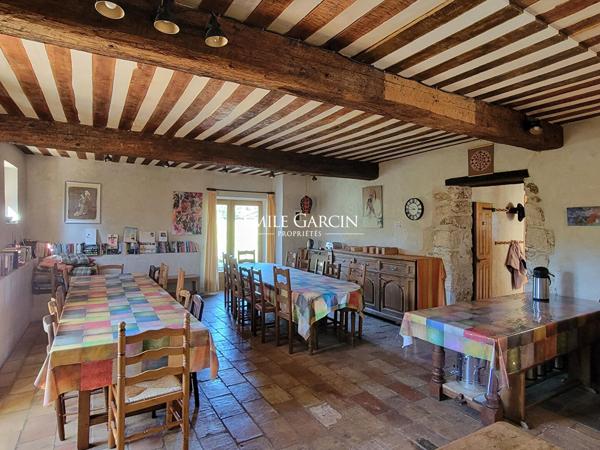 A vendre - Domaine d'exception - Parc du Luberon - Sur près de 20 hectares