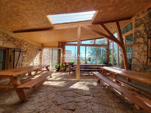 A vendre - Domaine d'exception - Parc du Luberon - Sur près de 20 hectares