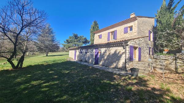 A vendre - Domaine d'exception - Parc du Luberon - Sur près de 20 hectares