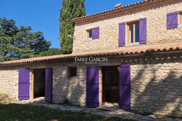 A vendre - Domaine d'exception - Parc du Luberon - Sur près de 20 hectares