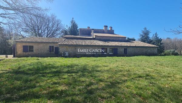A vendre - Domaine d'exception - Parc du Luberon - Sur près de 20 hectares