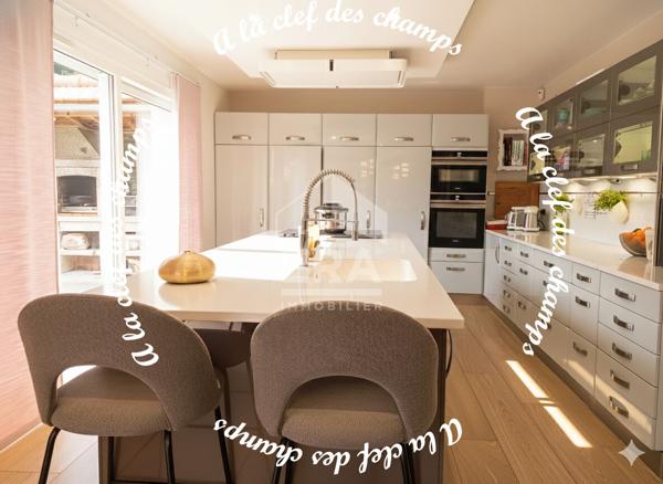 Maison Chatenay Malabry 8 pièce(s) 200 m2