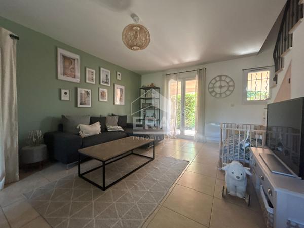 A LOUER PERTUIS 84120 APPARTEMENT DUPLEX TYPE 3 PIECES D'ENVIRON 62M² AVEC JARDIN ET 2 PLACES DE STATIONNEMENT