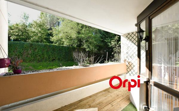 Appartement à vendre    2 pièces • 65,30 m2 Oullins