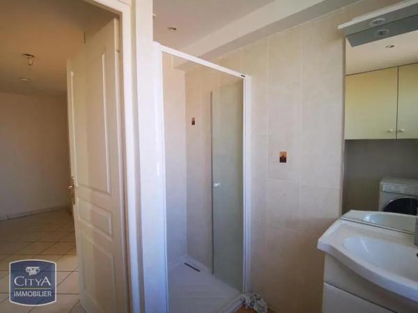 Appartement à louer 4 pièces 75.7m²